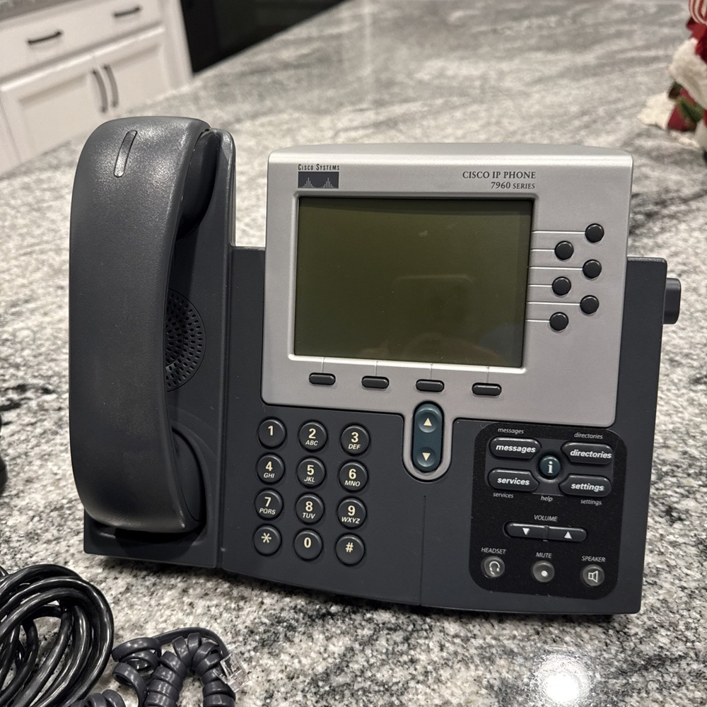 Cisco 7960 IP VOIP PoE Business Office Phone- w/stand & Adapter, Gray TESTED‎